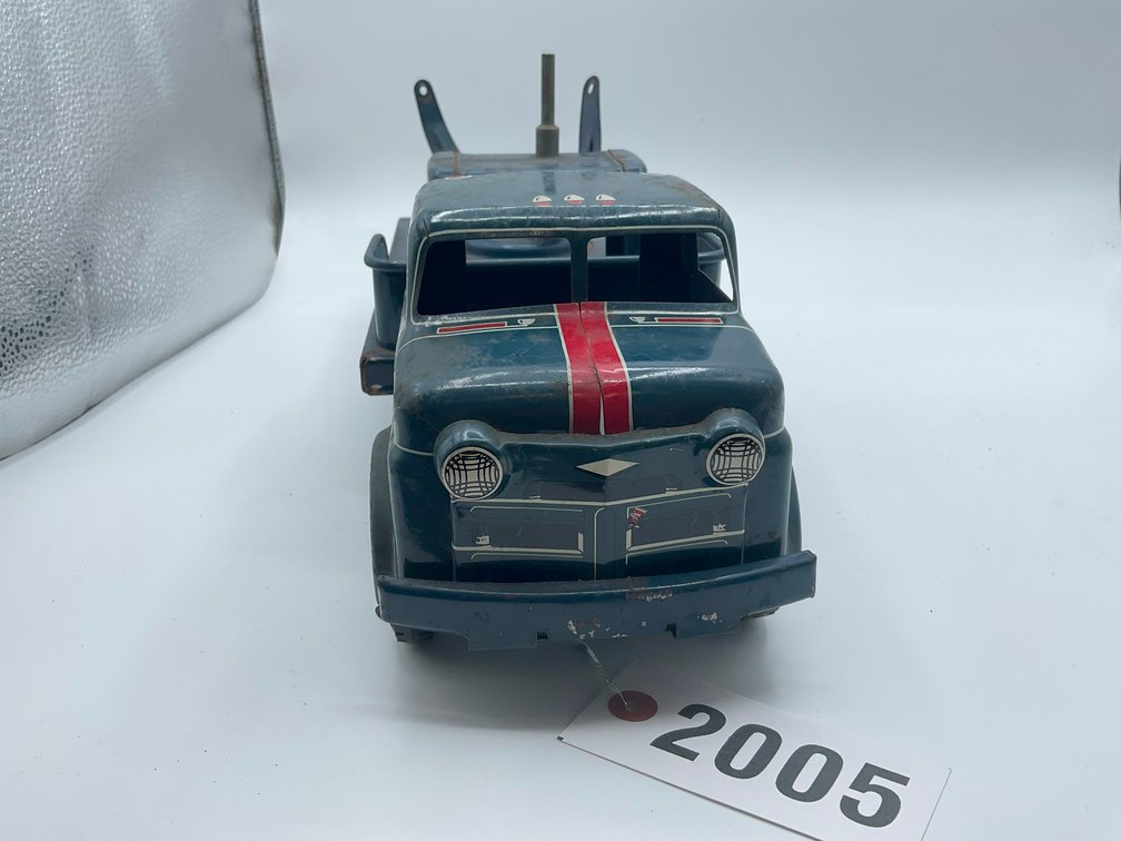 Image for Vintage Tin and Metal Toys and Handmade Knives Online Only Auction