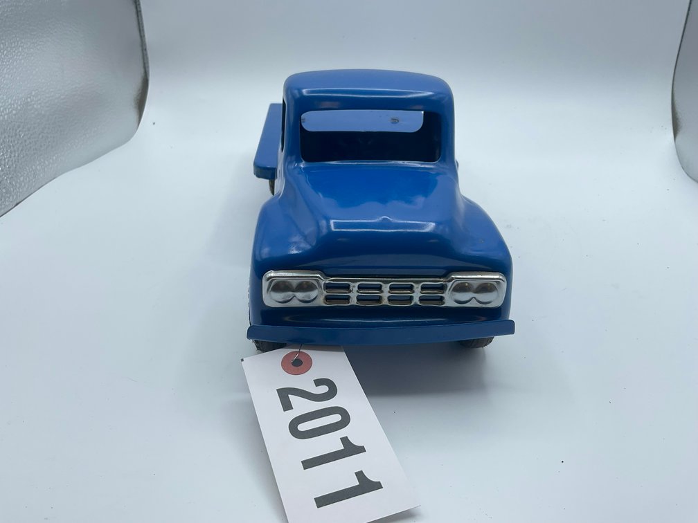 Image for Vintage Tin and Metal Toys and Handmade Knives Online Only Auction