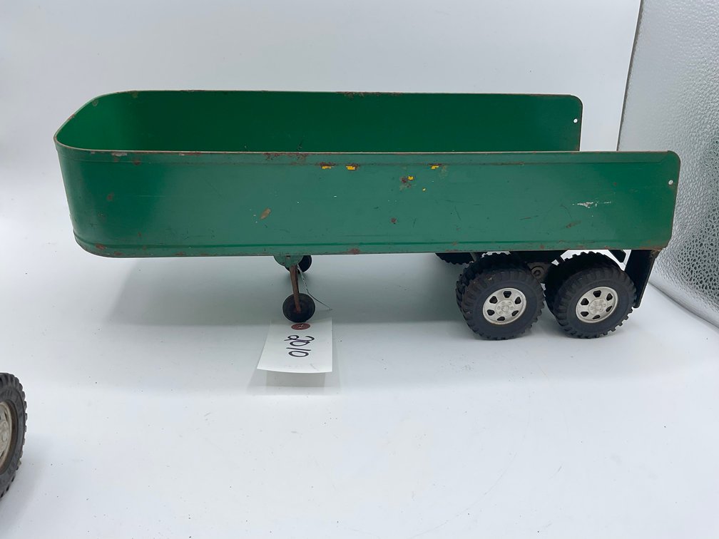 Image for Vintage Tin and Metal Toys and Handmade Knives Online Only Auction