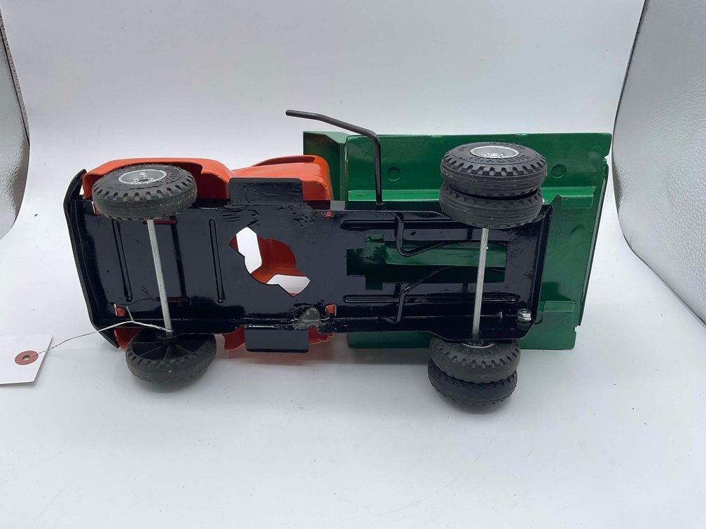 Image for Vintage Tin and Metal Toys and Handmade Knives Online Only Auction