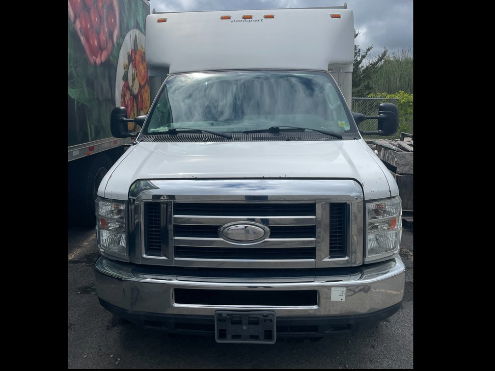 2014 E 350 service truck