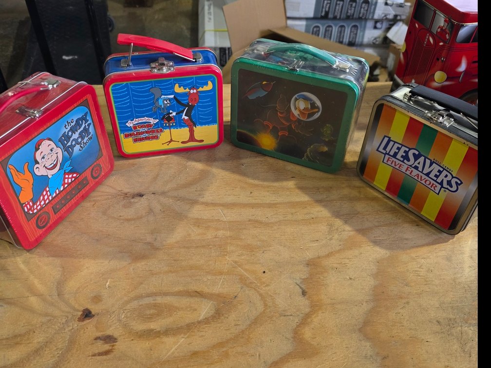Cartoon metal tins