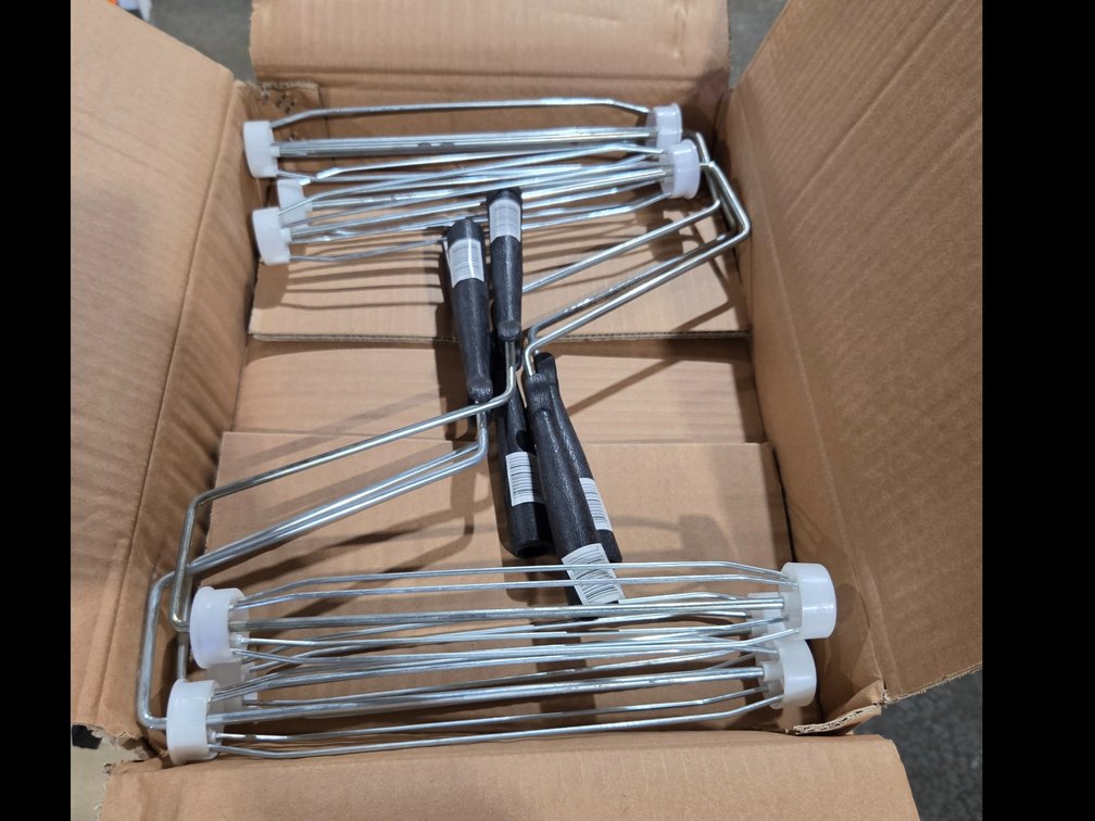2 boxes  paint Rollers  R3C