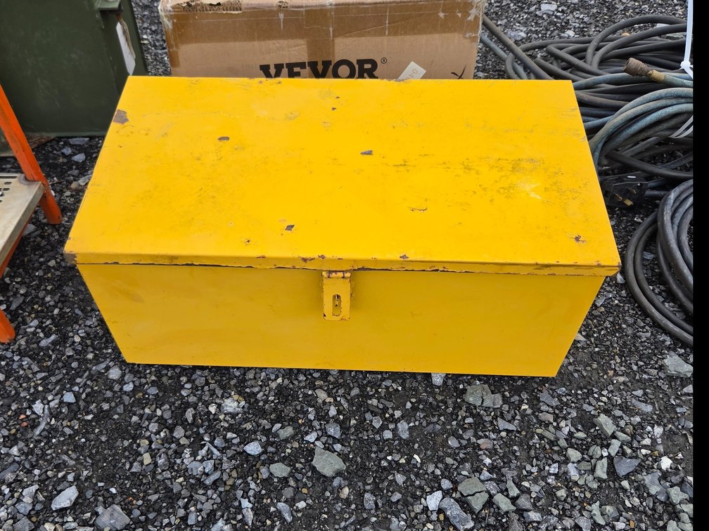 Steel box with lights OSR2