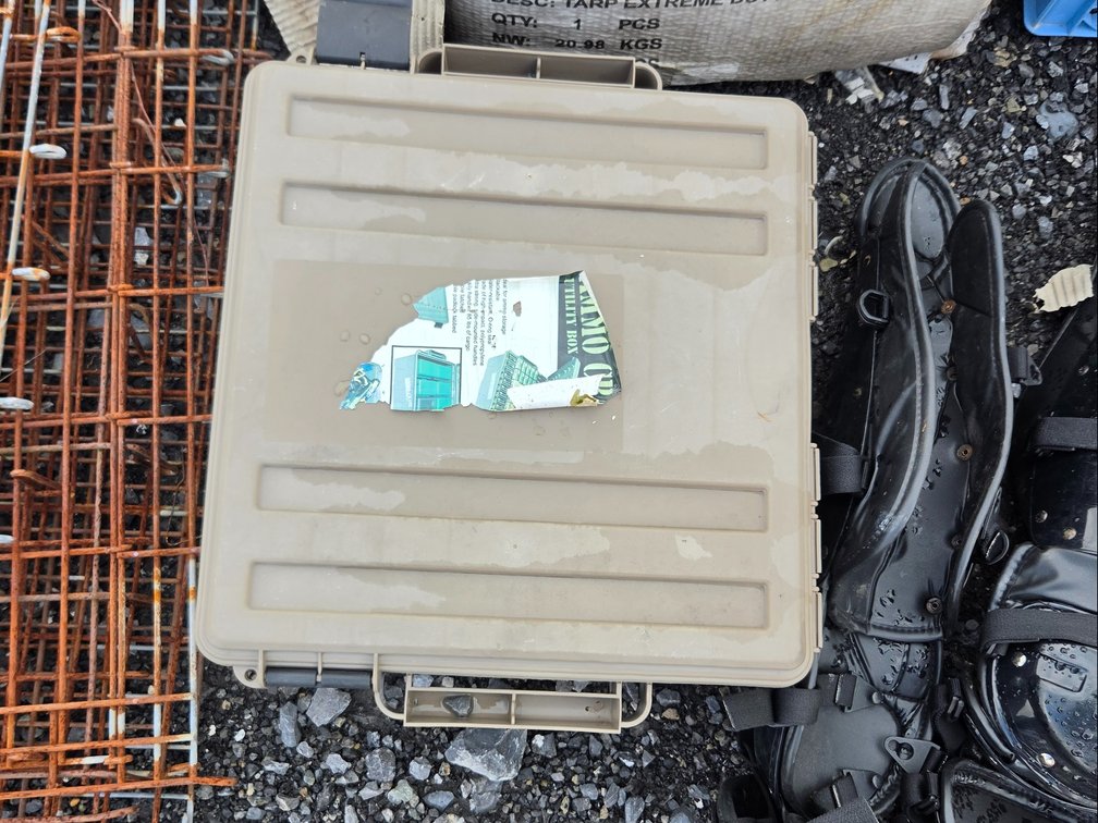 Plastic box with contents OSR2