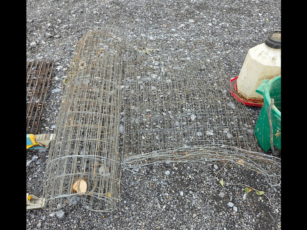 Wire fence OCR2