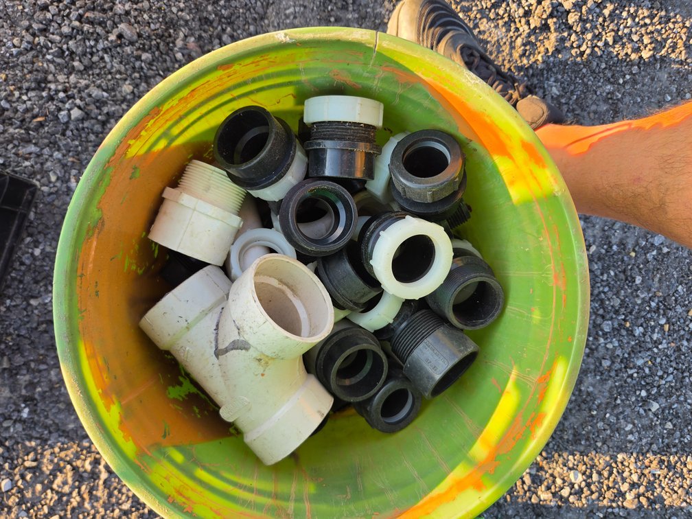 Bucket with fittings OSR5