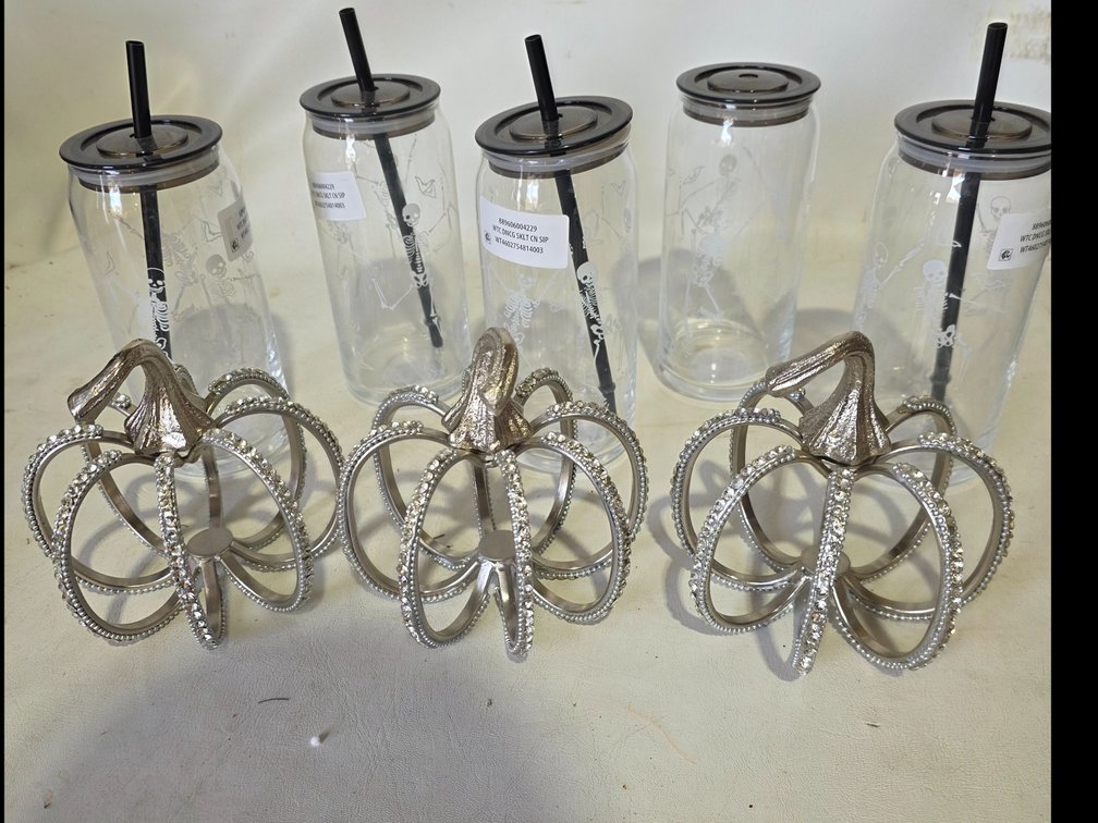 Rhinestone pumpkins with 5 glass cups R4A