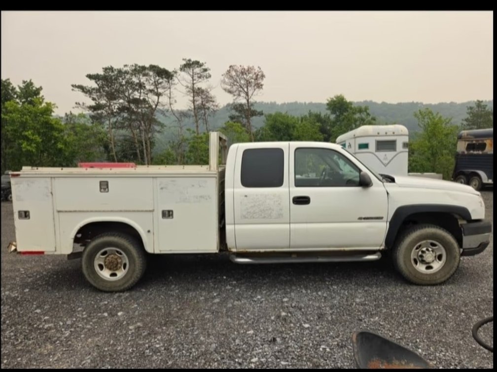 07 chevy 2500 HD