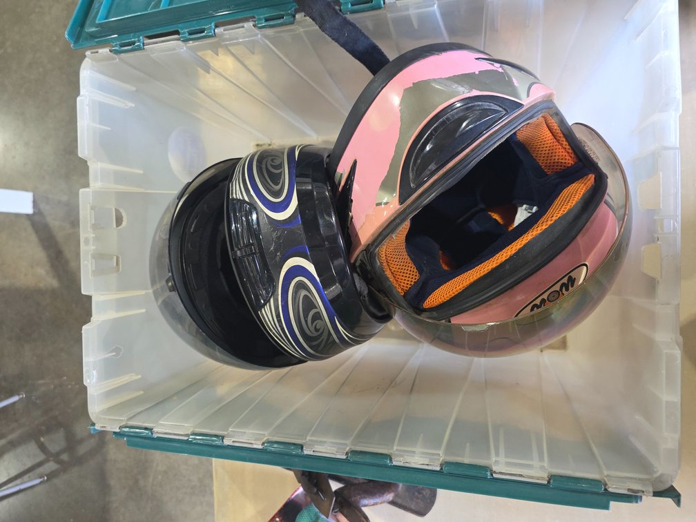Helmets  R3BU