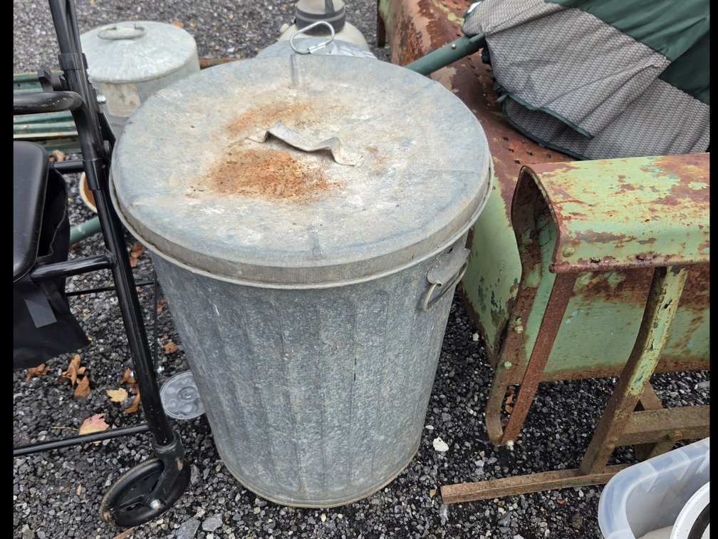 Galvanized trash can OSR4