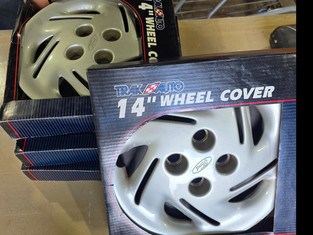 14in wheel cover R4C