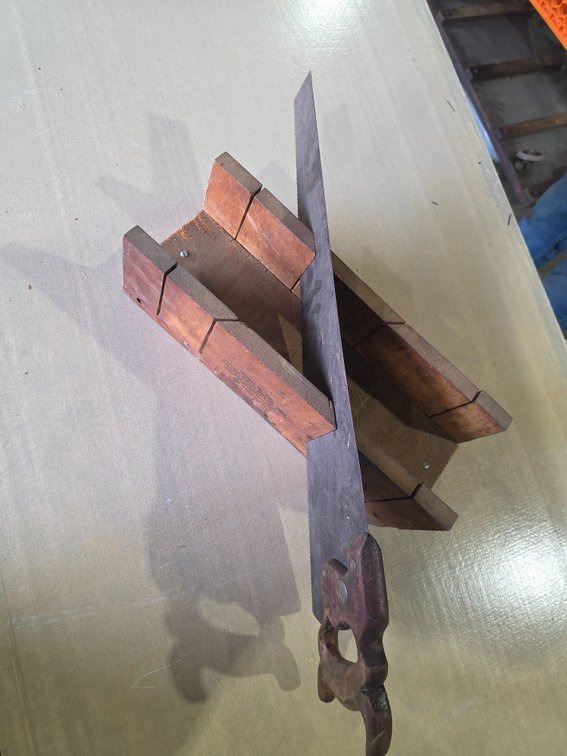 Wooden miter box R3C
