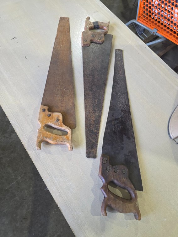 Lot of saws R2B