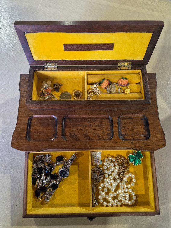 Jewelry box R3C