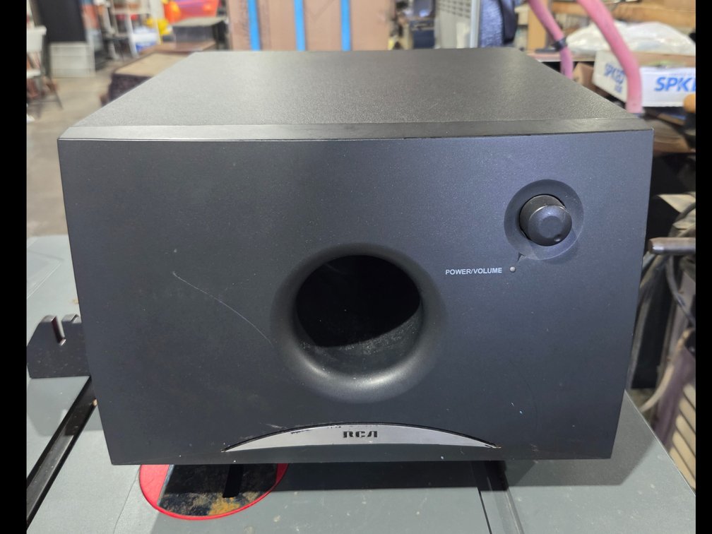 RCA home audio subwoofer R1A