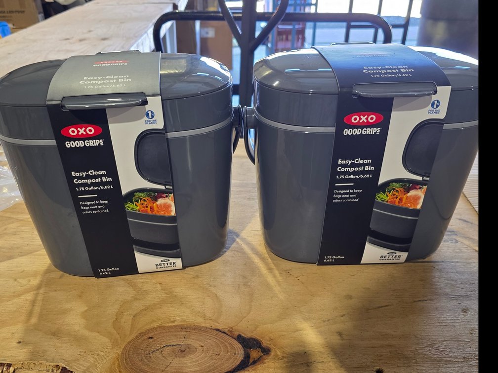 Compost bins R1CU