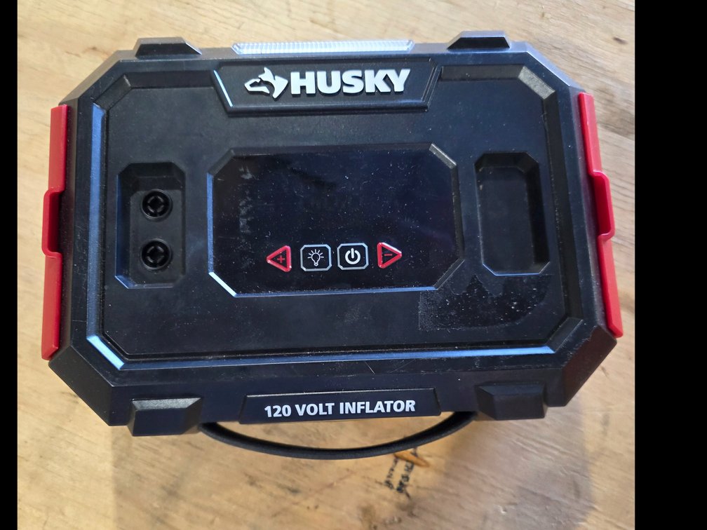 Husky 120v inflator R1C