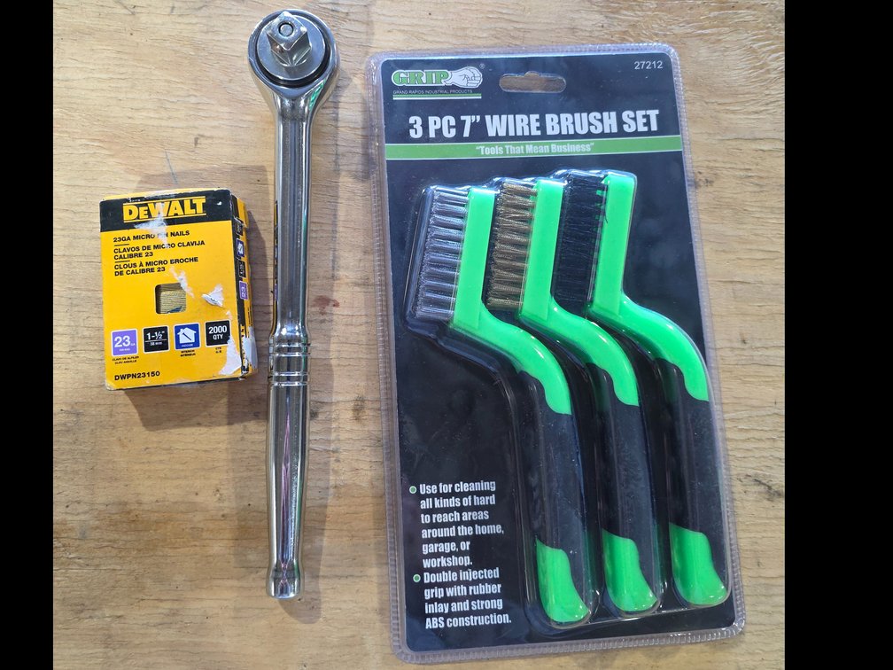 Nail, wire brush lot R1C