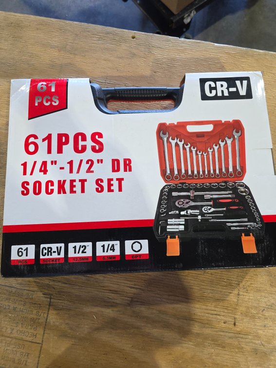 61pc socket set R1CU