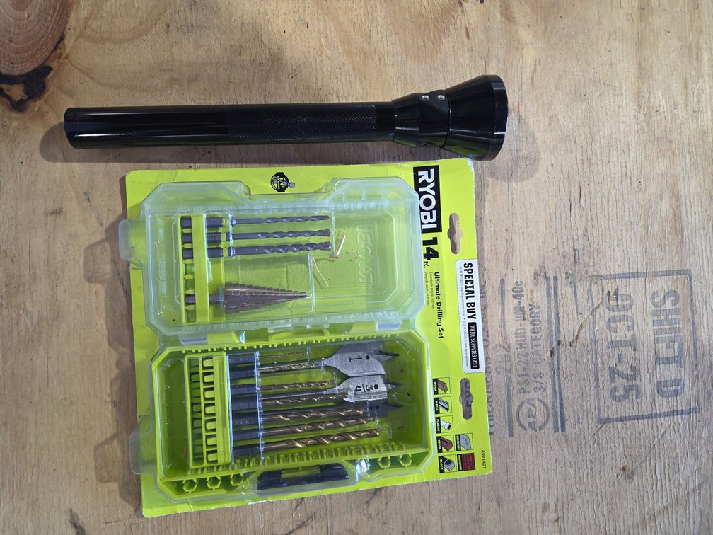 Bit and mag light R1C