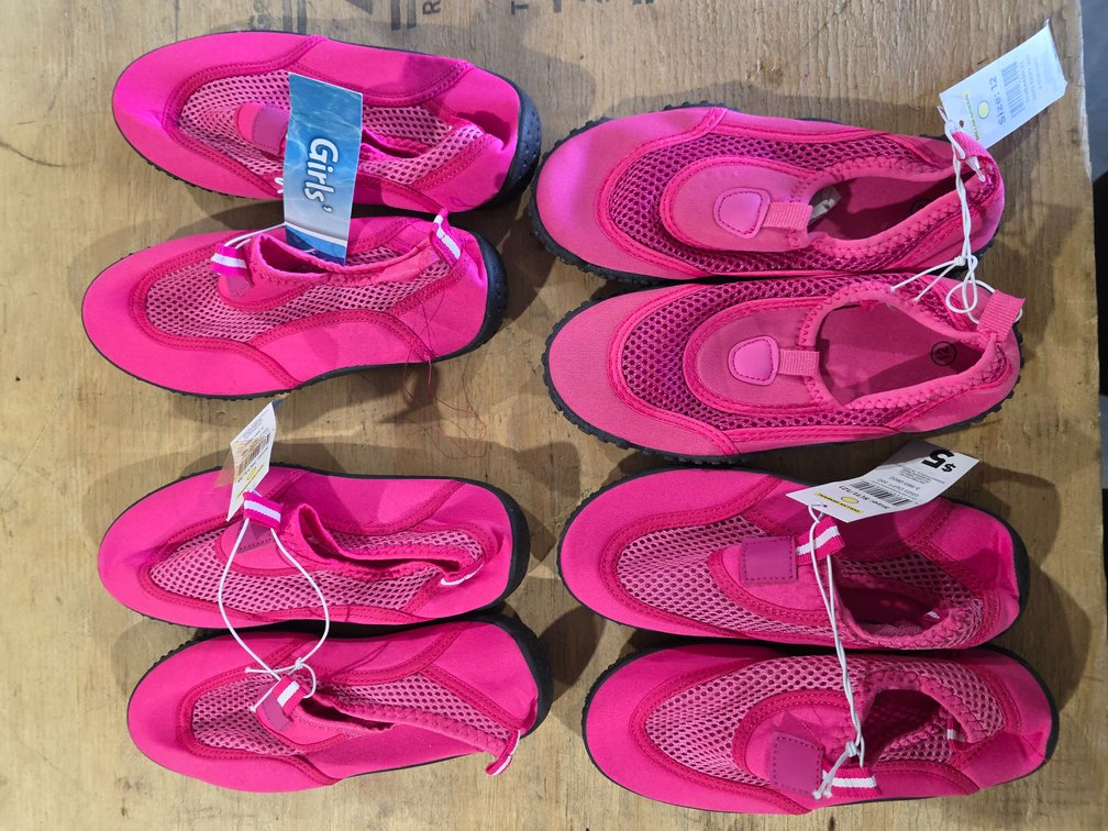 Water shoes size 11,12,13,1 R1C