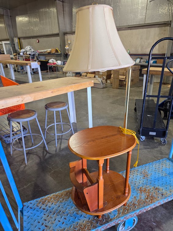 Magazine lamp table R2
