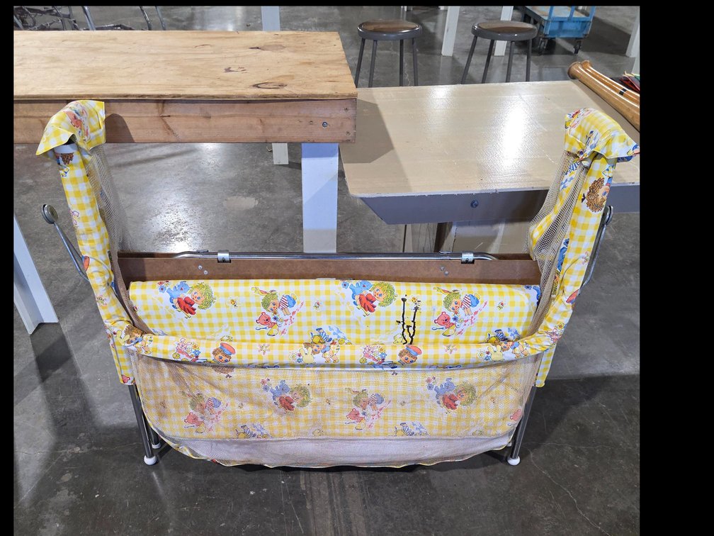 Portable baby bed R2