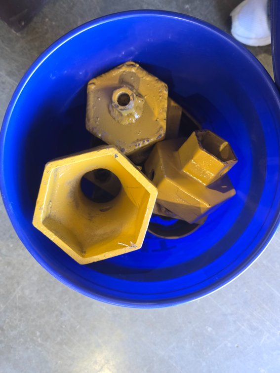 Large axle sockets R1BU
