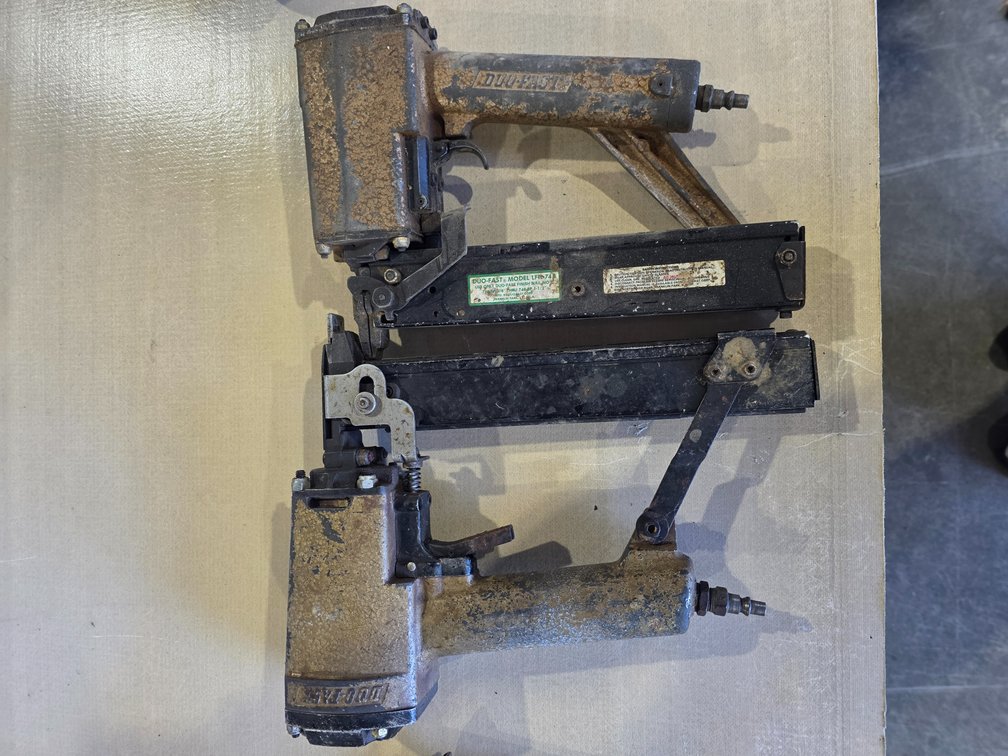 Air stapler lot R1C