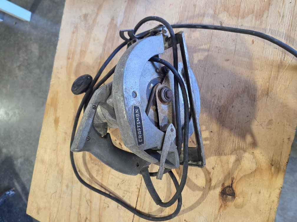 Electric circular saw R1C