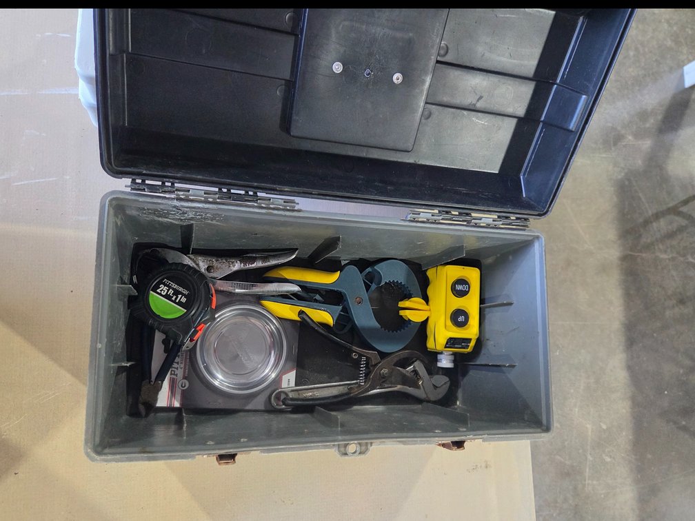 Box with contents R2C