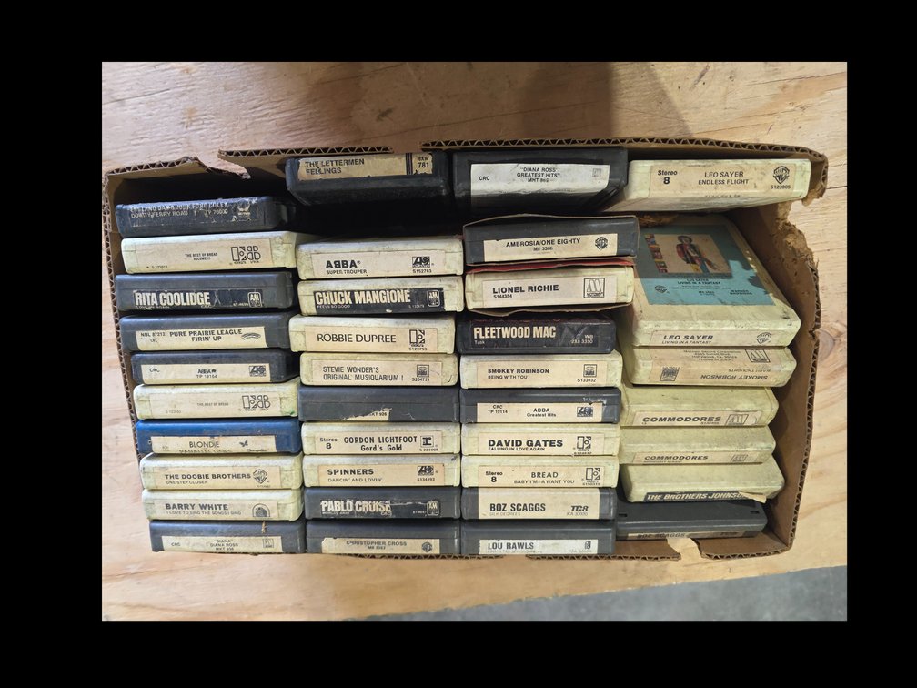 8- track tapes R2C