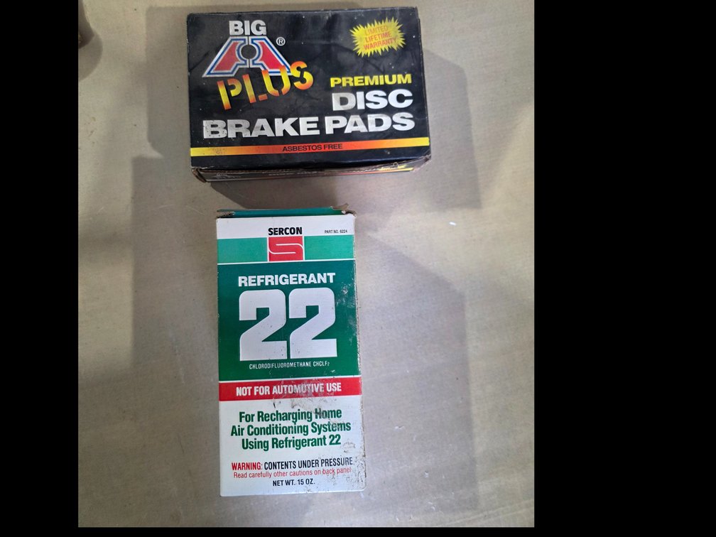 Disc break pads & refrigerant R2C