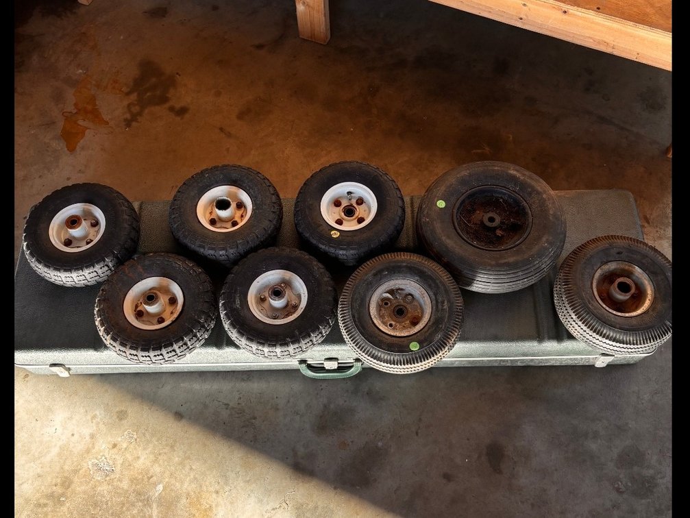 Lot with sm tires/Rims