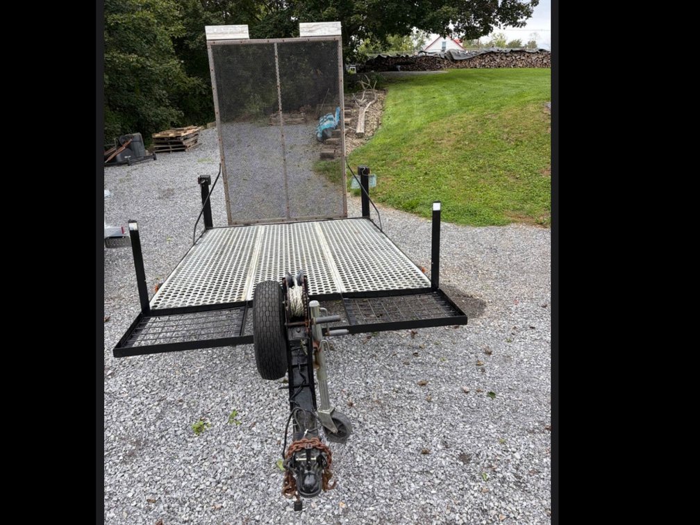 9.5’ long 6’ wide, the ramps a little over 6’. Lights work and has title.
