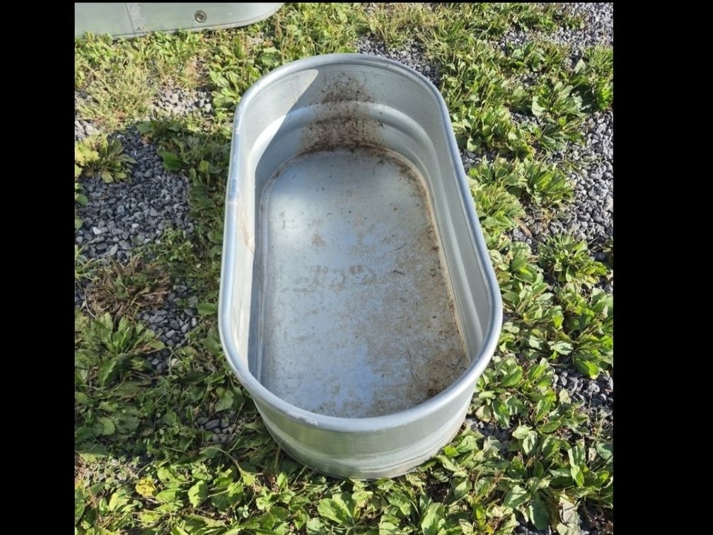 New 40 gal water tub