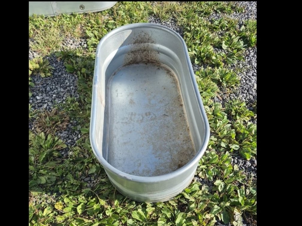 New 40 gal water tub