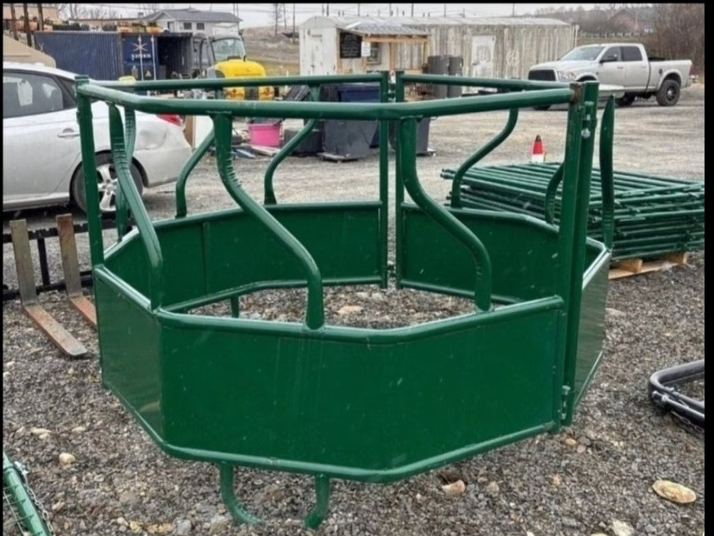 New cow style feeder