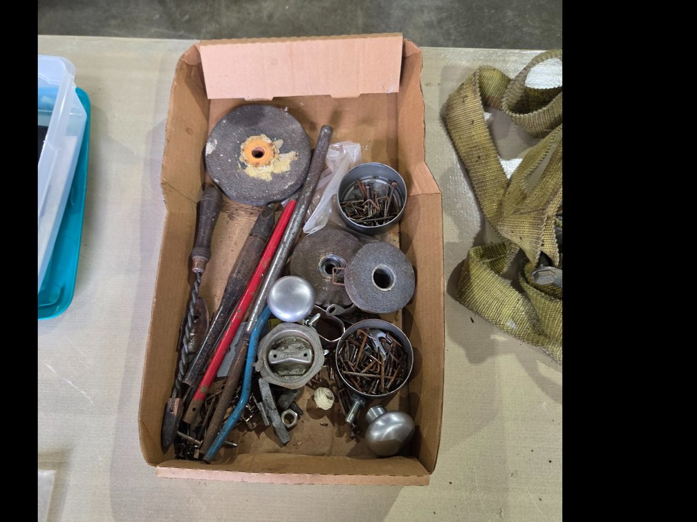 Box lot. SW