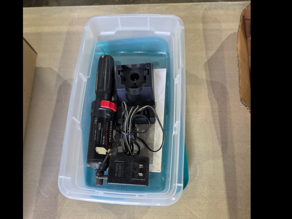 Craftsman cordless screwdriver Sw