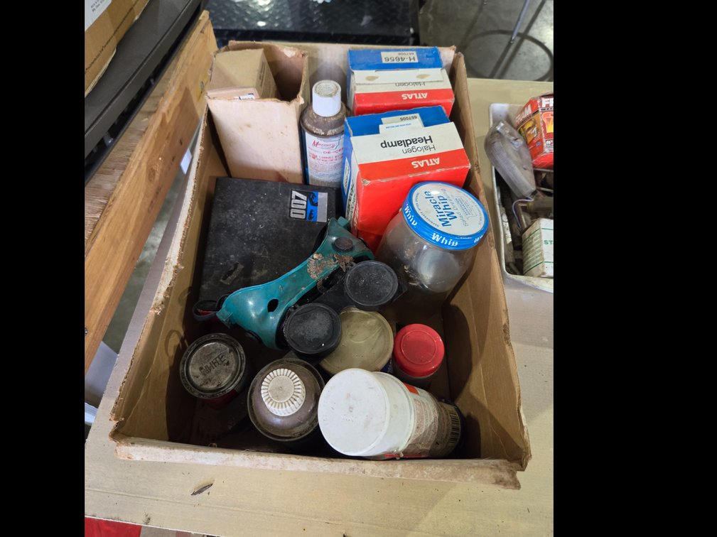 Box lot. SW