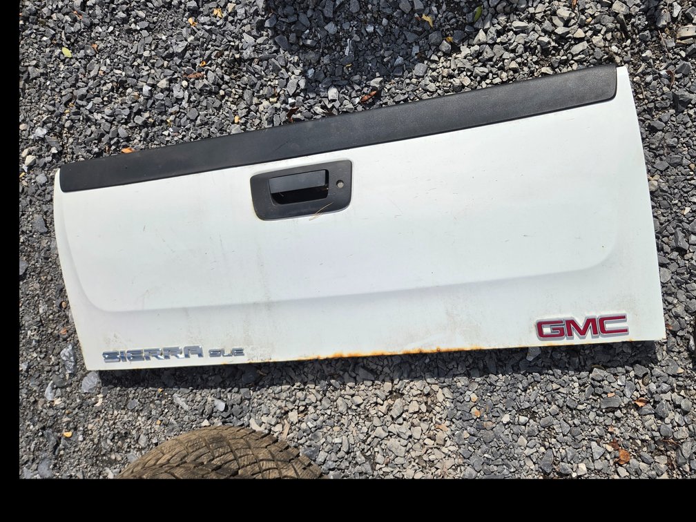 07 Chevy tailgate