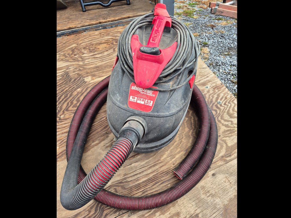 Large shopvac