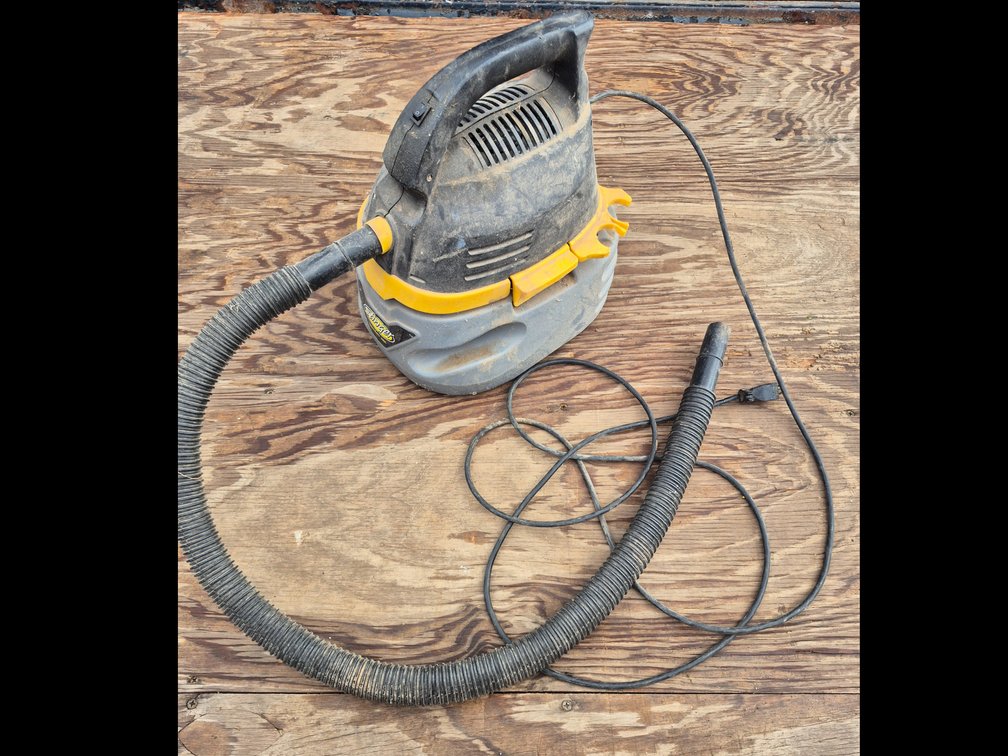 Small shopvac