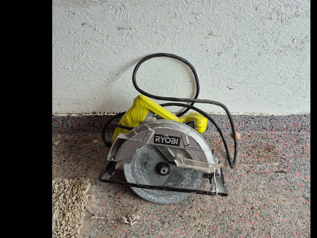 Ryobi saw