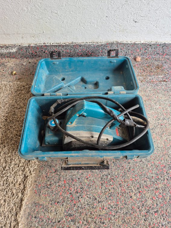 Makita planer