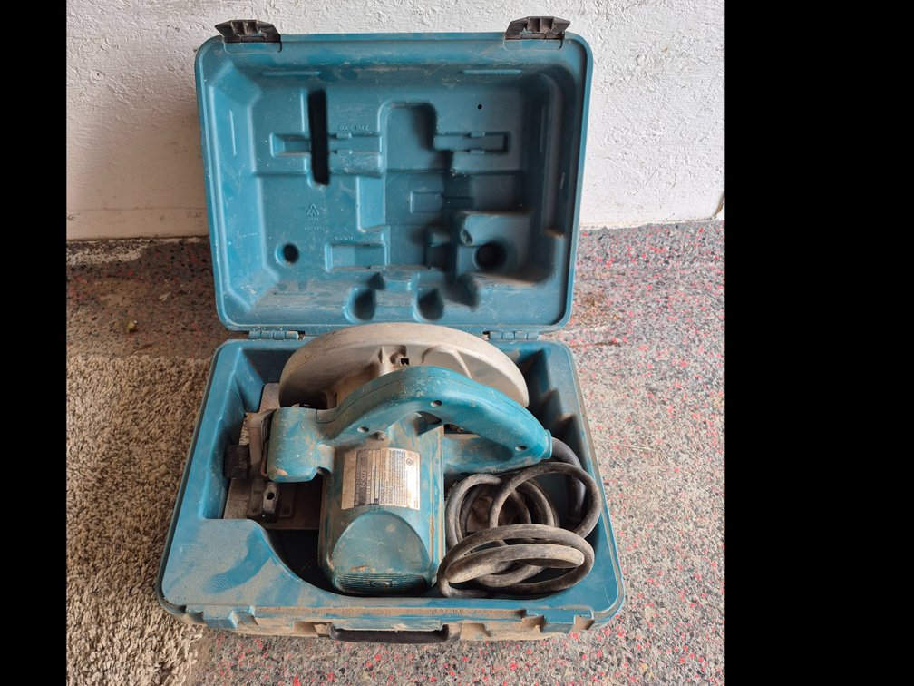 Makita circular saw