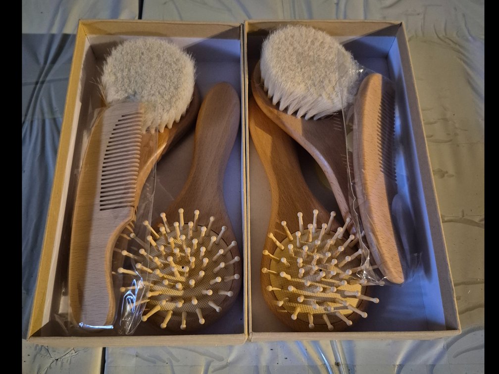 Wooden pet brush sets