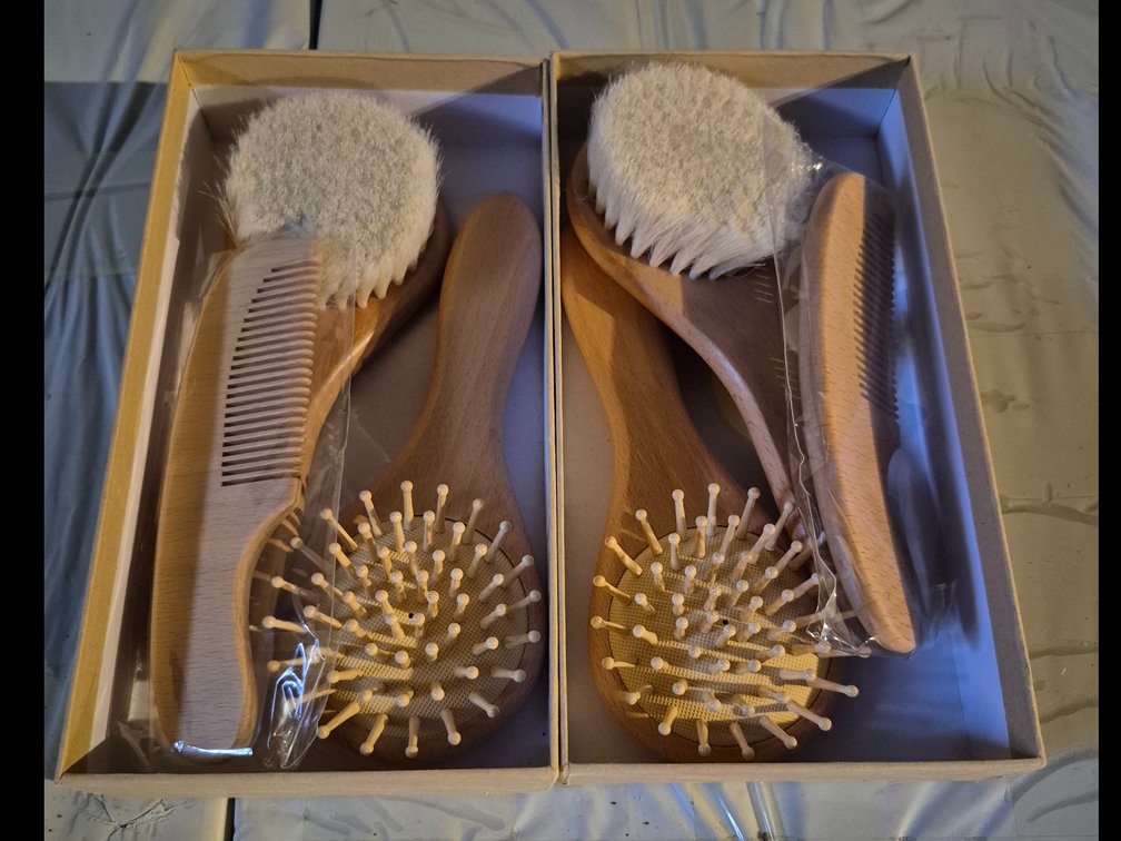 Wooden pet brush sets